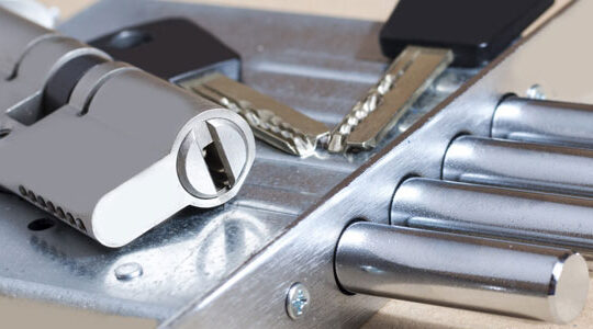 9-bonnes-raisons-de-faire-changer-vos-serrures